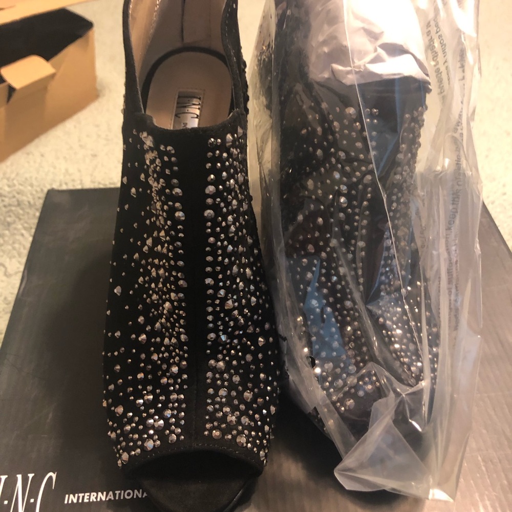 INC Saffi Black NWT